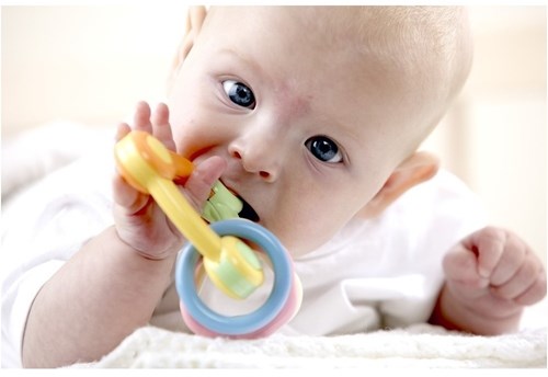 Tolo Baby Rassel Dreieck - Pastellfarben - Lernspielzeug für Babys-3