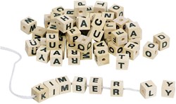 Goki Holz Buchstabenwürfel Alphabet Perlen Set 300 Stück Lernspielzeug