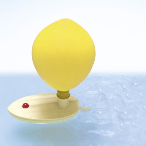 Goki Holz Ballon Boot Spielzeug - bunte Wasserspaß für Kinder