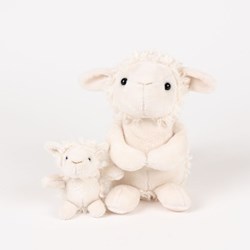 Egmont Toys Kuscheltier Schaf Plüschspielzeug mit Baby 15x15x12 cm