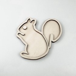 FiQ Holzfüllform sensorisches Spielzeug Eichhörnchen 14x13 cm