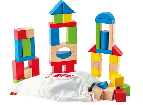 Hape Bunte Holzbausteine für Kinder von Hape | Holzbausteine-Set zum Stapeln Lernspielzeug für Kleinkinder, 50 leuchtend bunte Holzbausteine in unterschiedlichen Formen und Größen