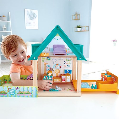 Hape Puppenhaus Tierarzt Holzspielset mit Zubehör