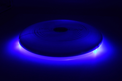 PrecisionPLAY Frisbee LED Light up Flying Disc - 175g - Wiederaufladbar