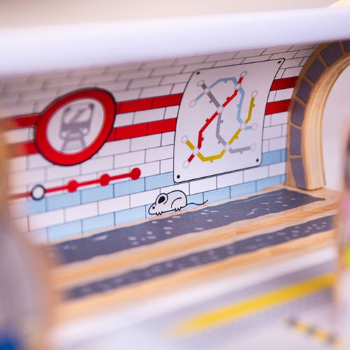 BigJigs Holz U-Bahn-Station - Spielzeug Zugzubehör-2
